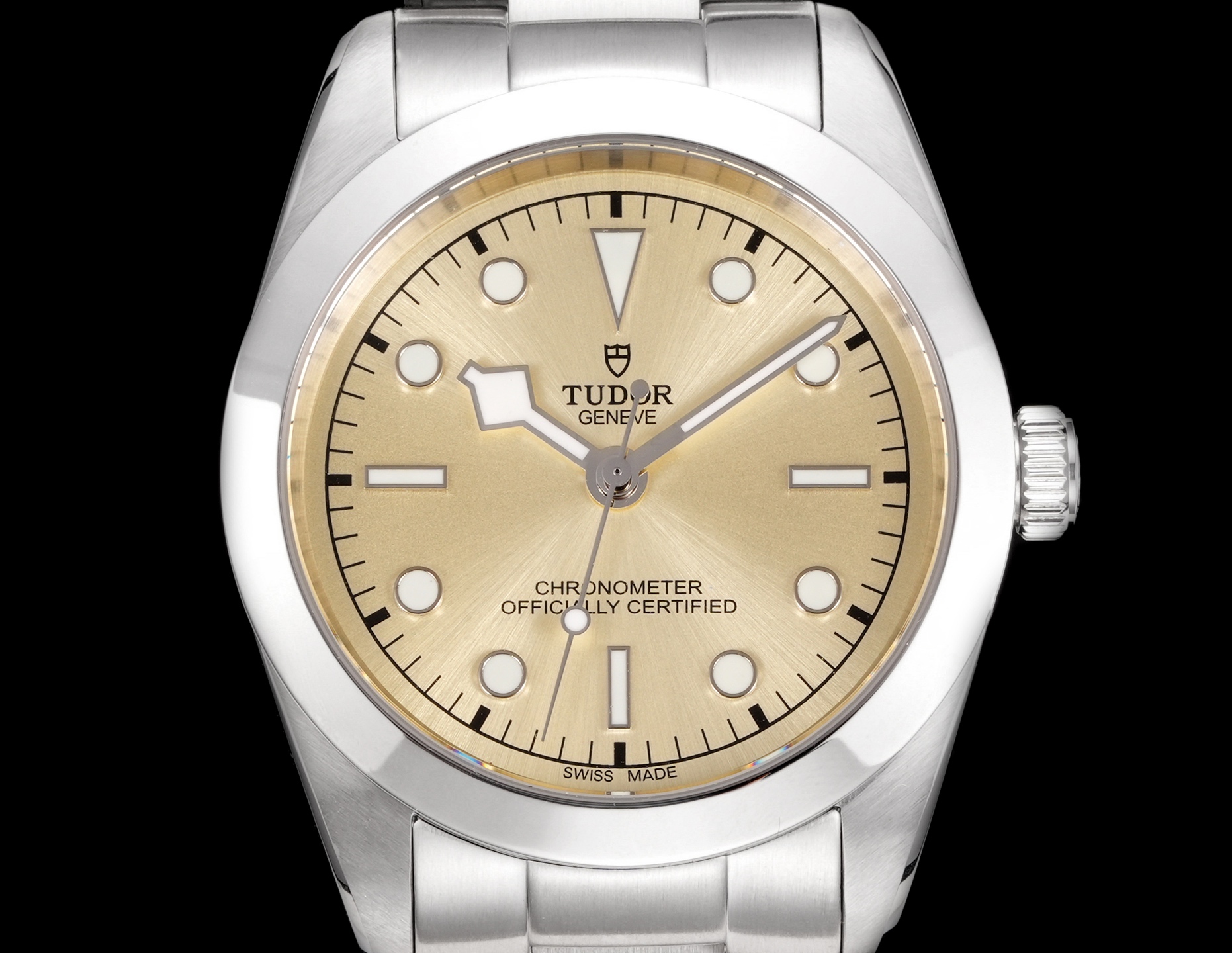 Title: Unified 32203T Bay Series Watch Summary Summary: The new Bay series watch features a polished steel case, classic design, Swiss movement, and 100m water resistance. - 图片 4