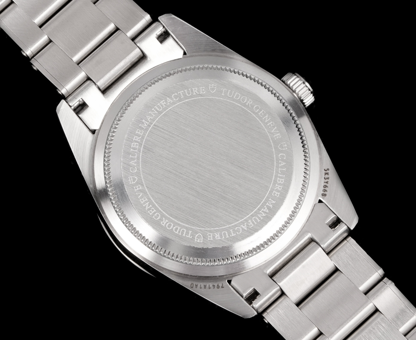 Title: Unified 32203T Bay Series Watch Summary Summary: The new Bay series watch features a polished steel case, classic design, Swiss movement, and 100m water resistance. - 图片 9