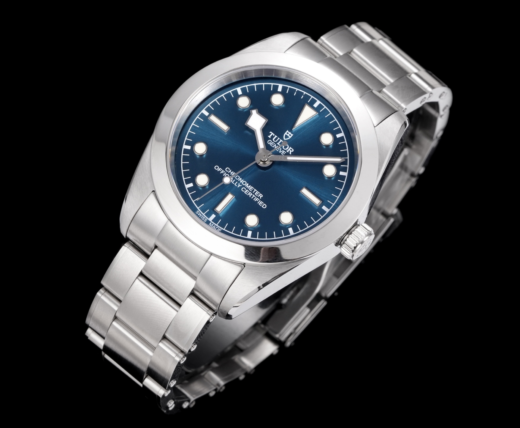 Title: Unified 32203T Rudder Bay Series Watch Summary Summary: The Unified 32203T Rudder Bay watch features a 41mm steel case, classic design, Swiss movement, - 图片 6