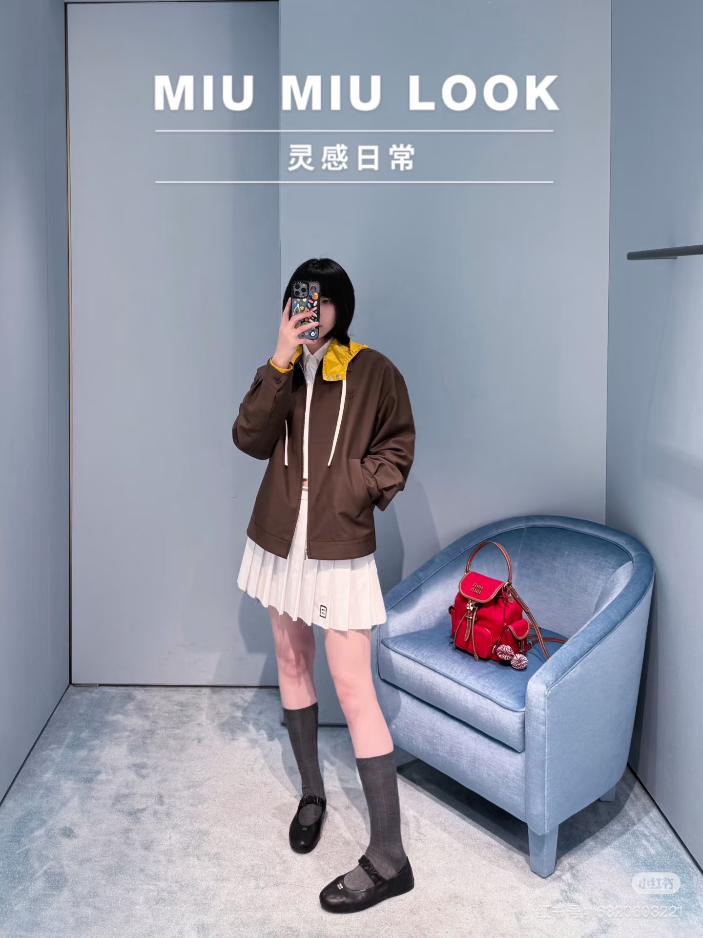 NO:458639,Miu Mi* 25Fw early autumn new style contrasting hooded buckle suit jacket. The hat is removable, original development!  High-end production!  Simple and versatile colors. You won’t make any mistakes when you match it. You can also create a capable temperament. Loose silhouette casual and casual cuffs. Two-piece design that weakens the toughness of the suit and adds a touch of trend. Cool and silhouette. A silhouette. A blazer. A very good match for commuting. Spot. Check out my version of SML,,miumiu, jackets & coats, jackets & coats,business suit,hats,alexander wang19860909Miu Mi* 25Fw早秋新款 撞色连帽系扣西装夹克外套.帽子可拆卸,原版开发！高版出品！简约百搭的色系 随便搭配也不会出错 还能营造出干练的气质 宽松廓形休闲随意 袖口假两件设计 弱化西装硬朗感 更添一丝潮流 酷飒兼备 廓形感西装外套 通勤外搭绝绝子 现货 认准我家版本SML,,miumiu,jackets & coats,jackets & coats,business suit,hats,alexander wang,Women's clothing