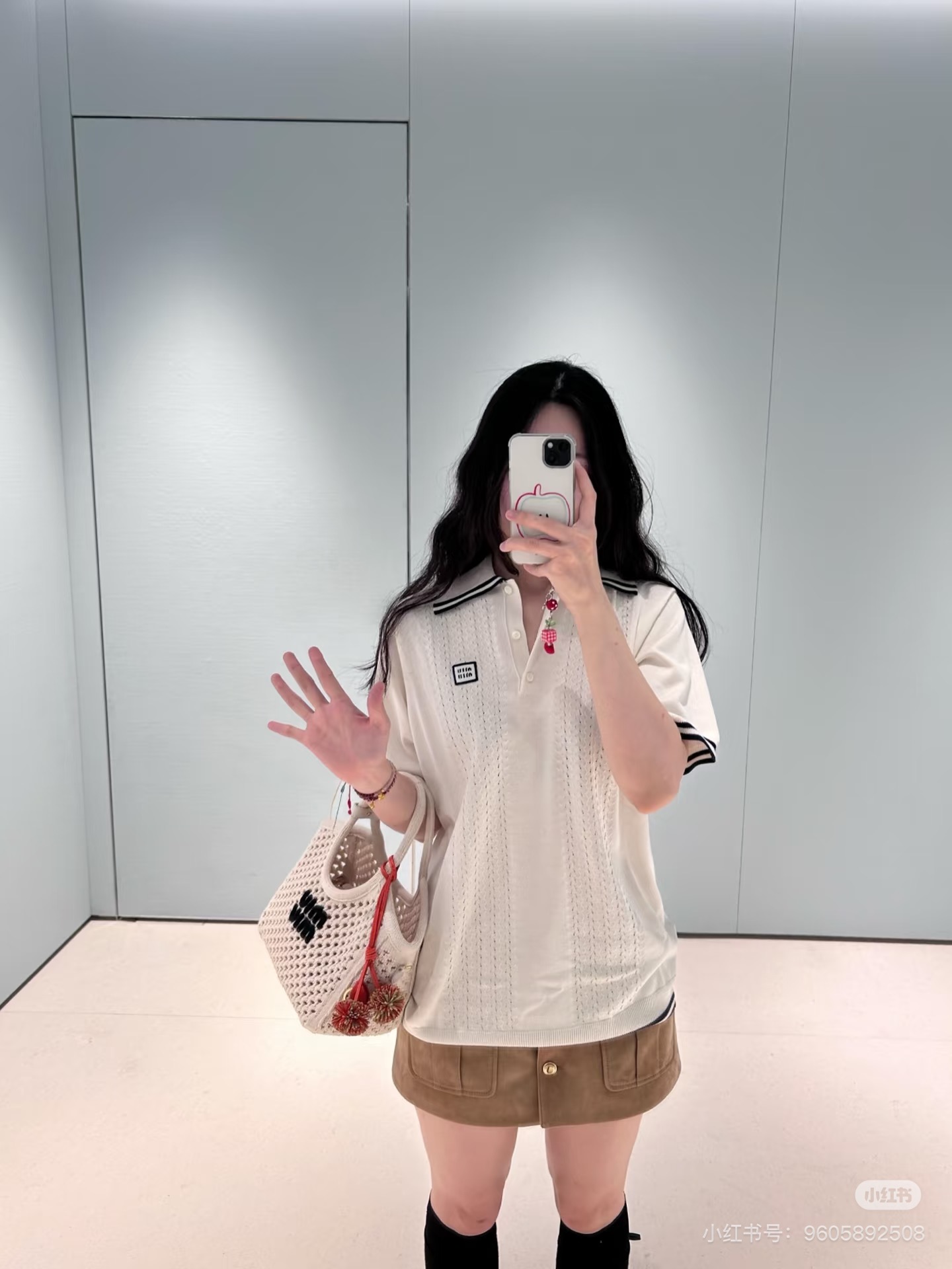 미우미우 남여공용 반팔 25SS 52962