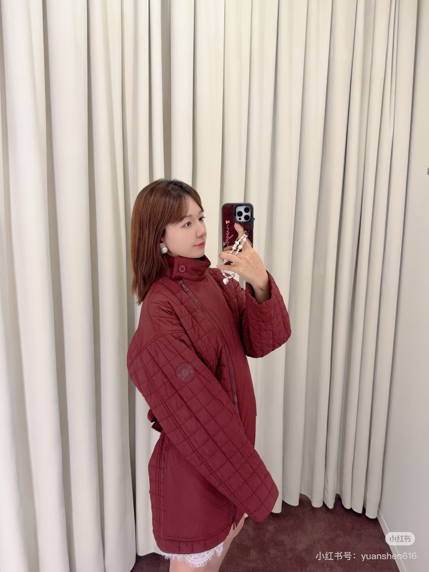 NO:494246,(Long style) Hermes 25SS new slit coat in autumn and winter, stand collar zipper mid-length cotton jacket, diamond-grid cotton jacket, classic plaid honing craft, fashionable and slim, improved stand collar design, add slack feeling, matched with belt, handsome and neat upper body, gender-free outfit, cool and stylish, blue and black, mid-length belt is removable, light and comfortable to wear, accurate to my version, SML on sale, spot, hermes, hermes, jackets & coats, alexander wang19860909（长款）Hermes 爱马仕25SS 秋冬新款衔缝大衣 立领拉链中长棉服外套 菱格棉服 经典格纹珩线工艺 时尚又显瘦,改良立领设计 增加了松弛感 搭配腰带 上身帅气又利落,无性别穿搭 酷飒有型 蓝黑色 中长款 腰带可拆卸 穿起来又轻又舒服 认准我家版本 现货发售SML,,hermes,hermes,jackets & coats,alexander wang,Women's clothing