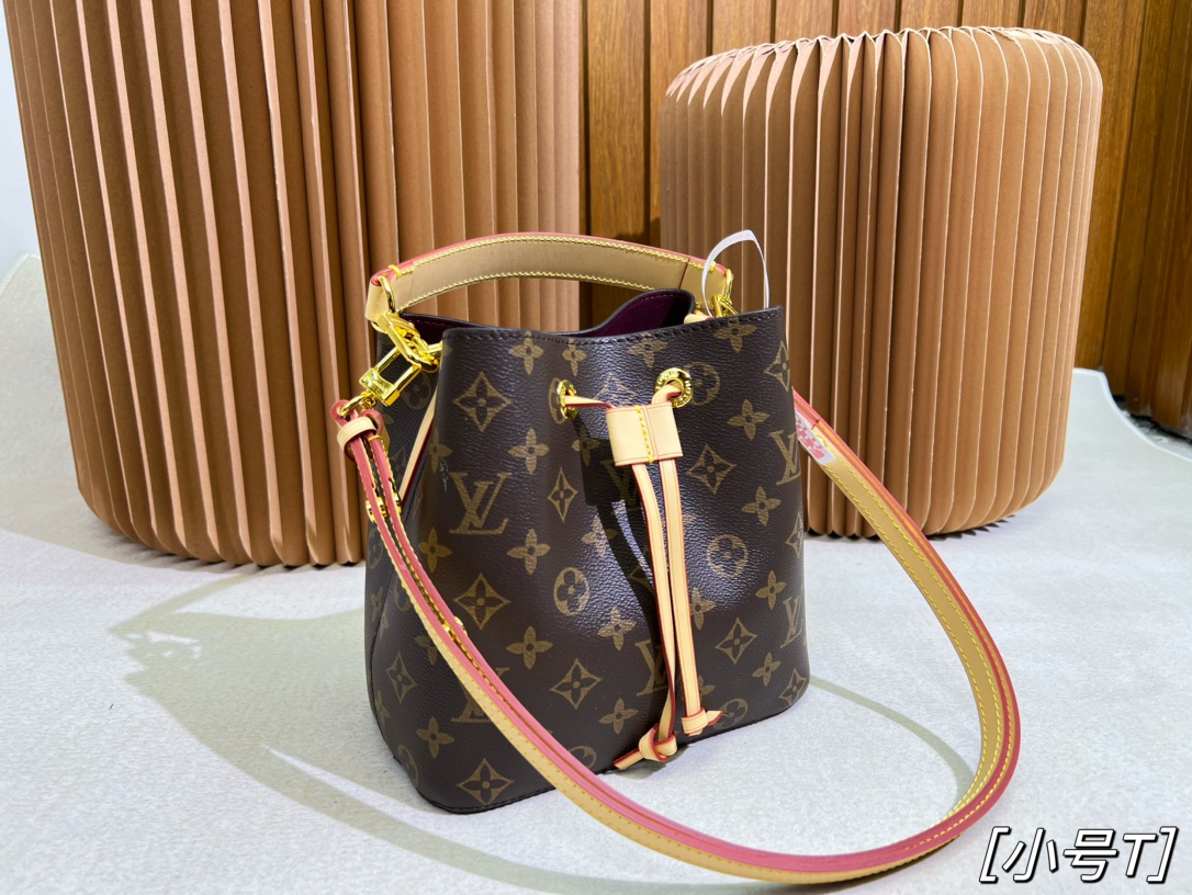 Louis Vuitton Bucket Bags