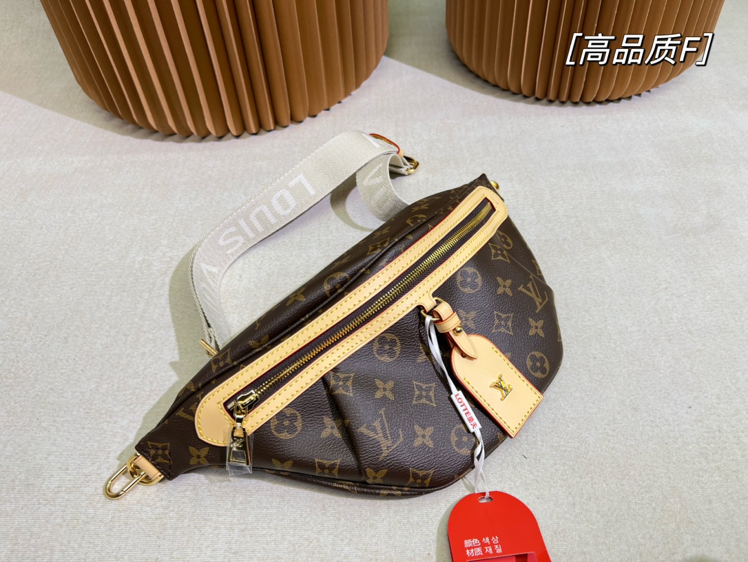 Louis Vuitton Belt Bags & Fanny Packs Unisex