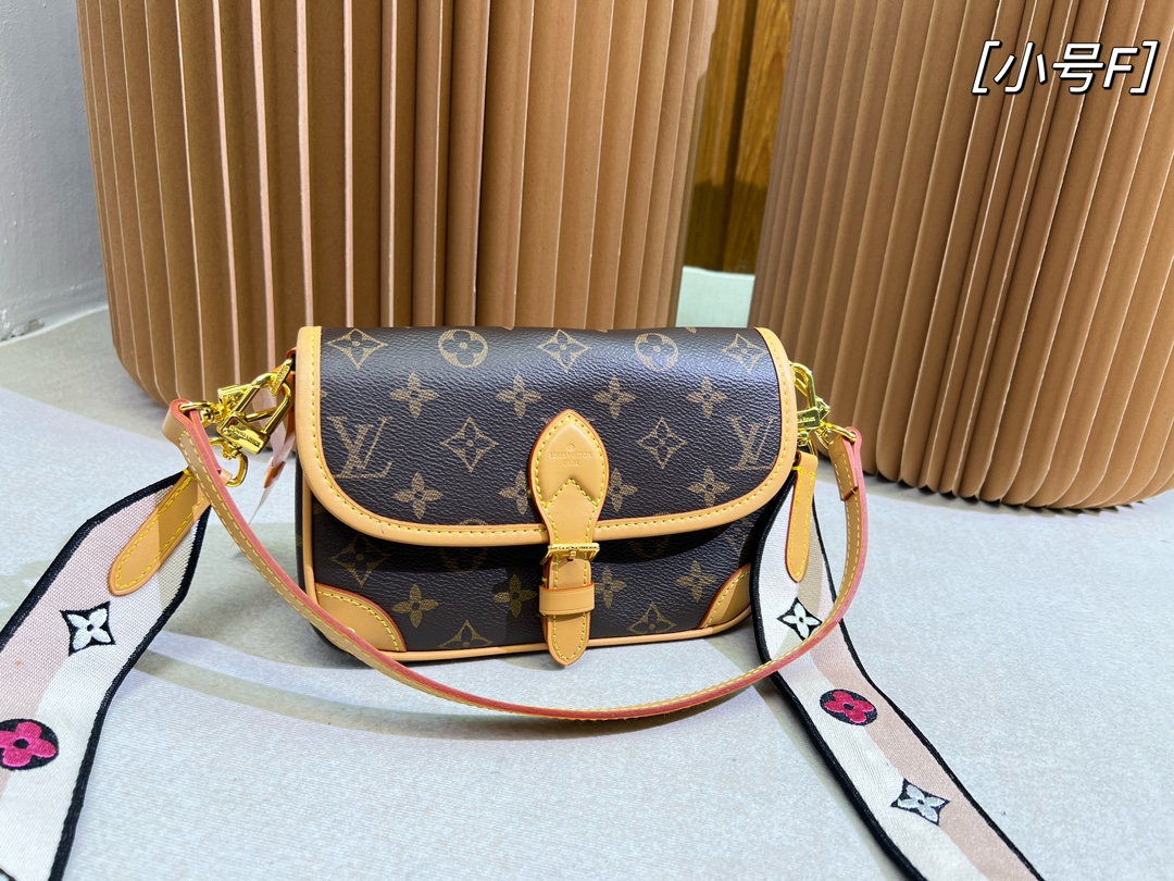 Louis Vuitton LV Diane Crossbody & Shoulder Bags Baguette