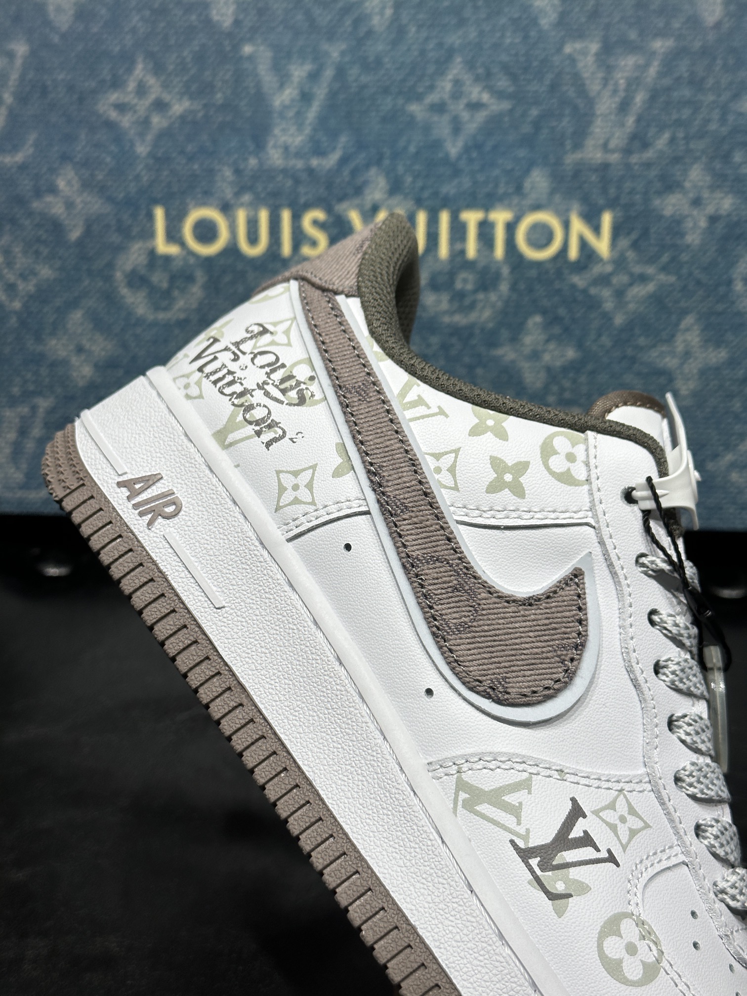 Nike Air Force 1 Low Sport Shoes: High-Quality, Various Sizes Available at $750 - 图片 7