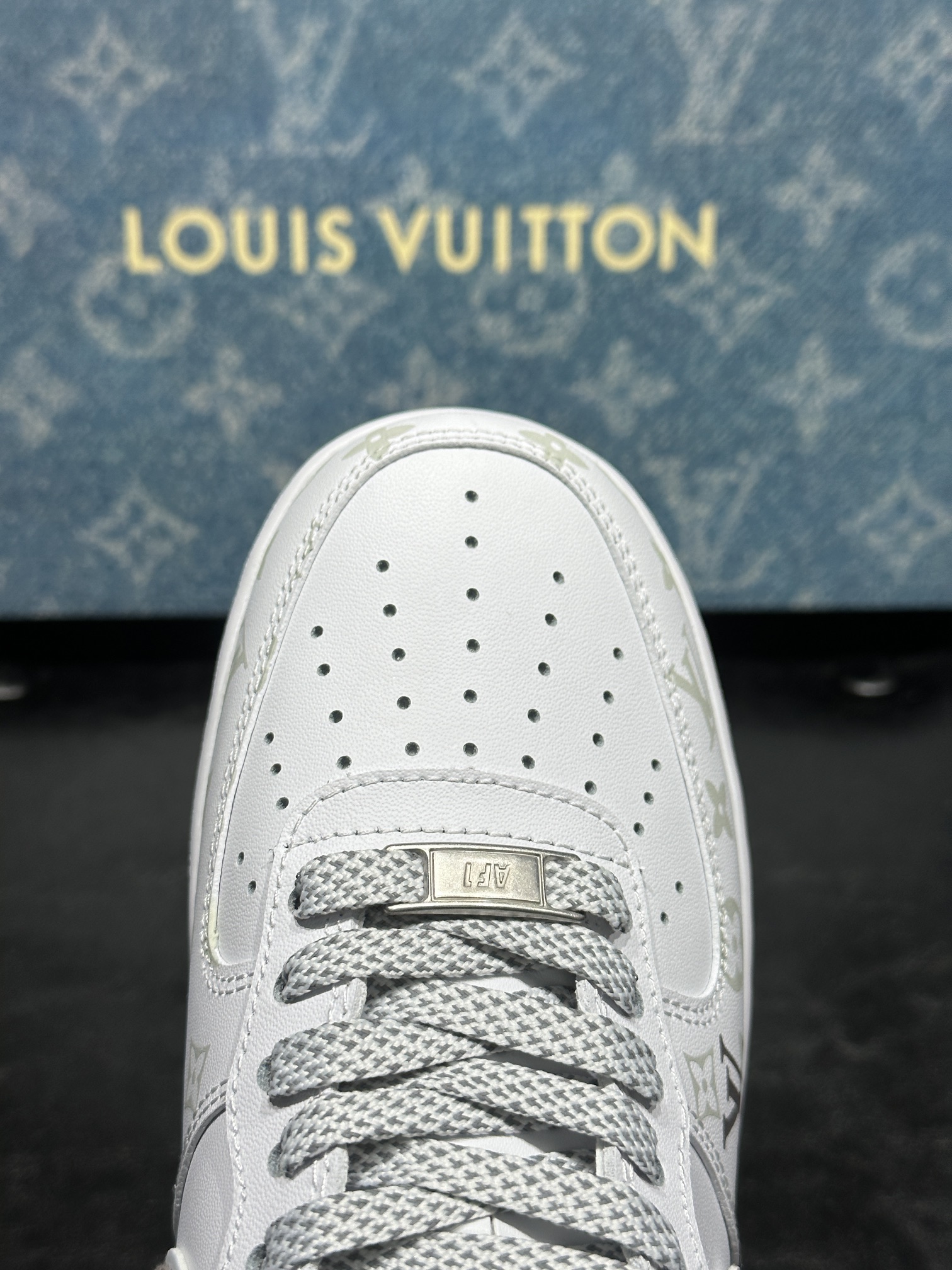 Nike Air Force 1 Low Sport Shoes: High-Quality, Various Sizes Available at $750 - 图片 8