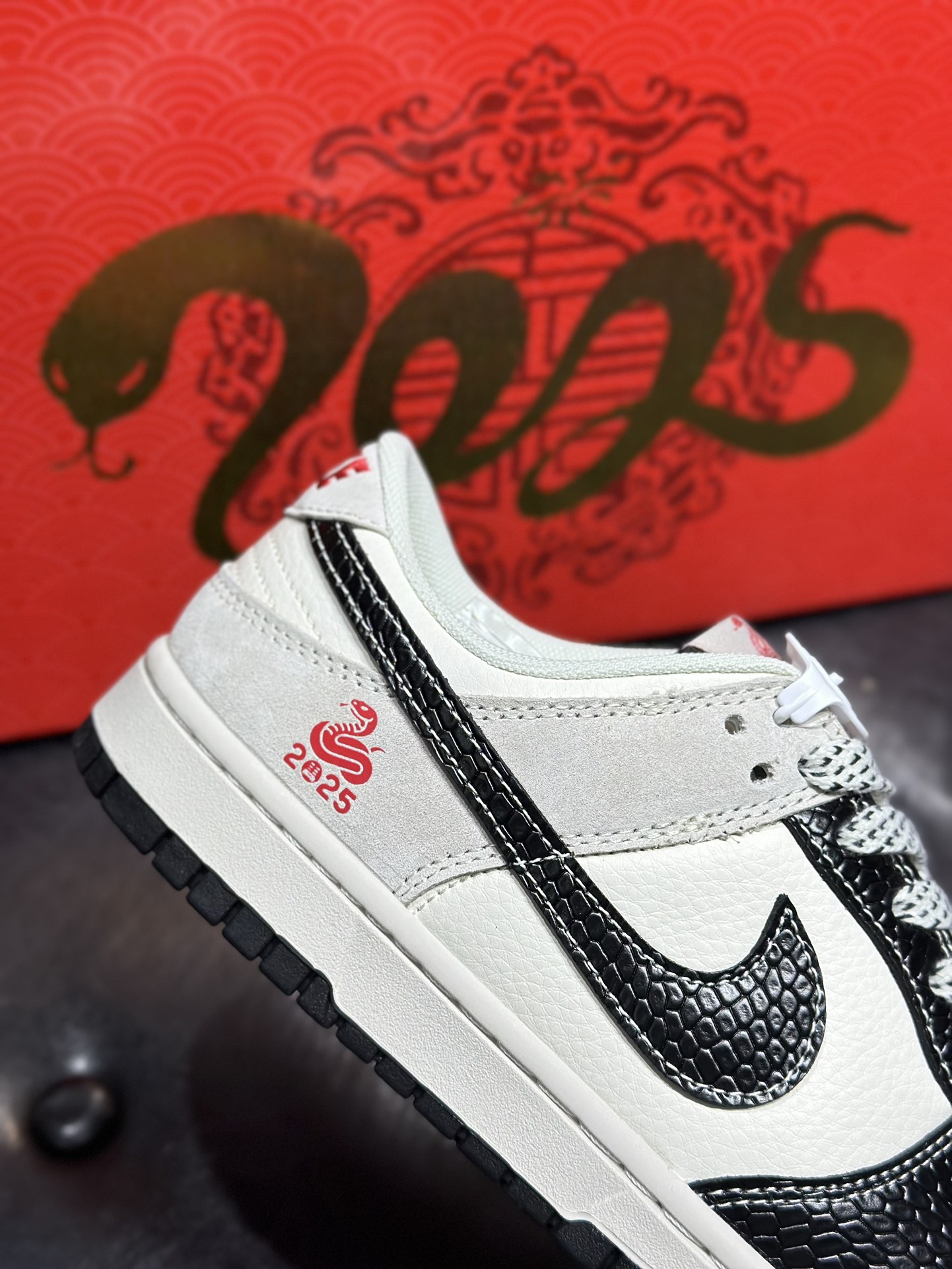 Nike Dunk Low Atomic 2025 Year of the Snake Edition - Couple's Sneakers 8 i1734599832 7028 7