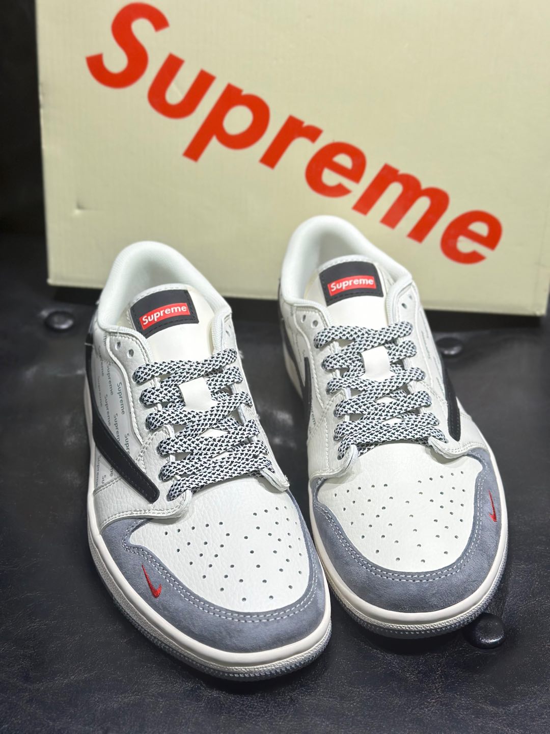 Nike Dunk Low Custom Supreme Collab Sneakers: Stylish, Comfortable, Sizes 36-45 6 i1735539423577 4913 0 4