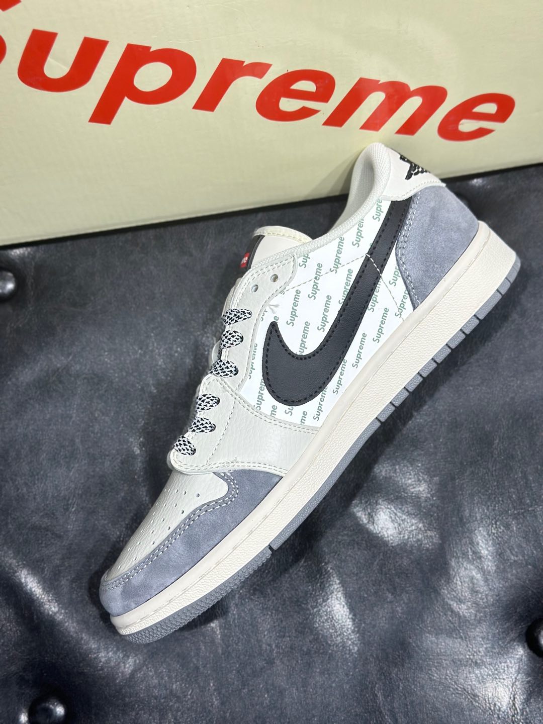 Nike Dunk Low Custom Supreme Collab Sneakers: Stylish, Comfortable, Sizes 36-45 7 i1735539423671 3015 0 5
