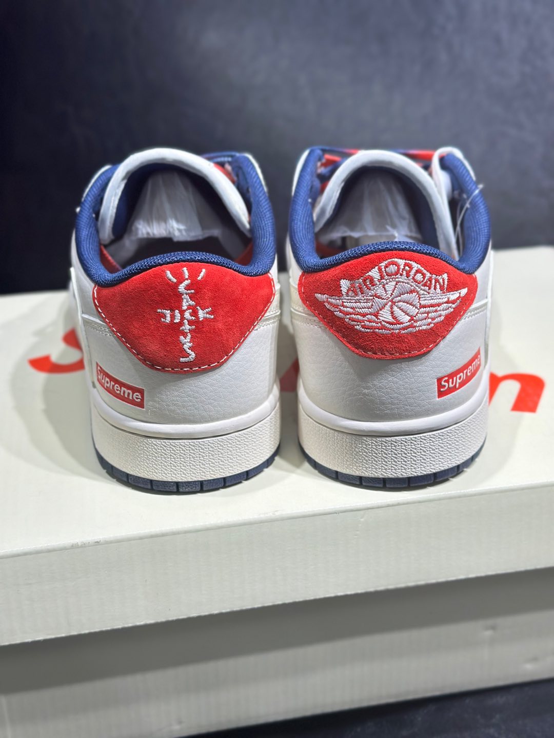 Nike Dunk Low Custom Supreme Collaboration Anti-Slip Sneakers -Sizes 36-45 3 i1735539476587 9888 0 1