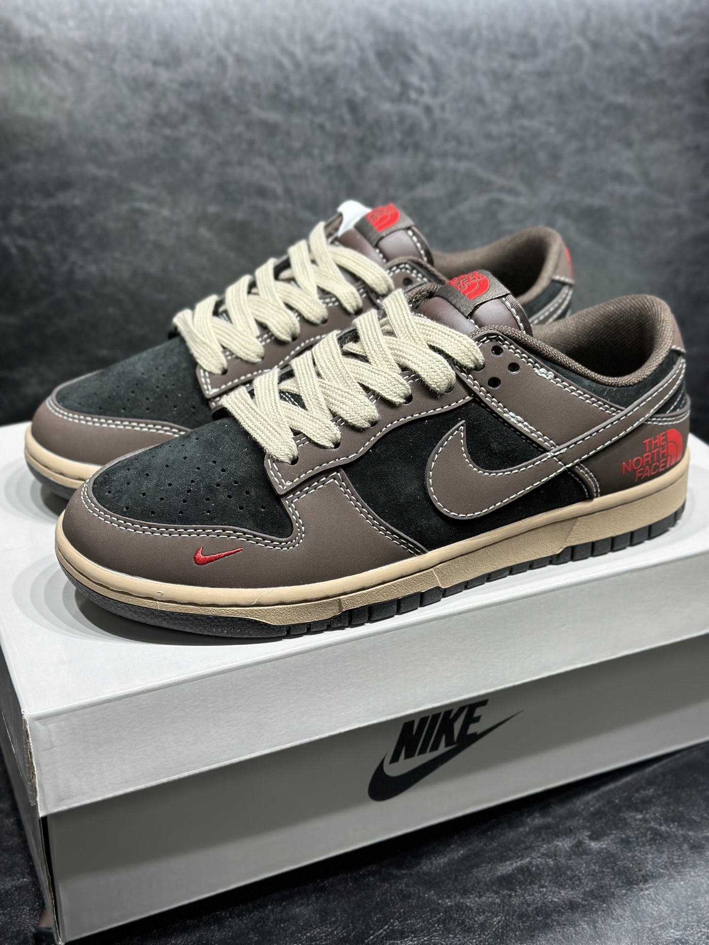 Nike Dunk Low Atomic, 2025 Snake Year Edition, Couple's Sneakers - Limited!