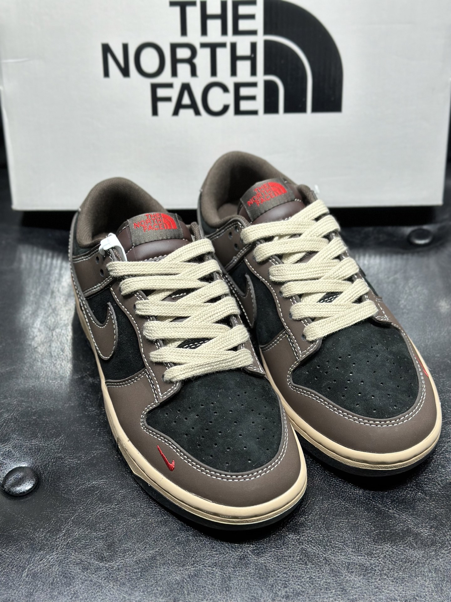 Nike Dunk Low Atomic, 2025 Snake Year Edition, Couple's Sneakers - Limited! 3 i1740210080868 857 0 1