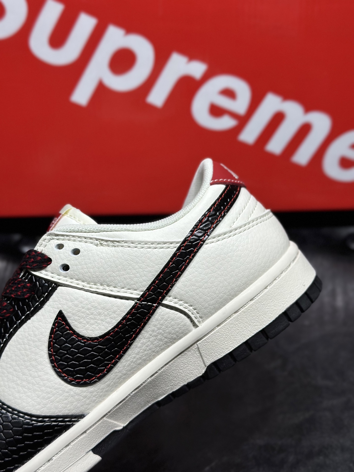 Nike Dunk Low Atomic 2025 Year of the Snake Custom Sneakers for Couples 10 i1740210133734 5672 0 8