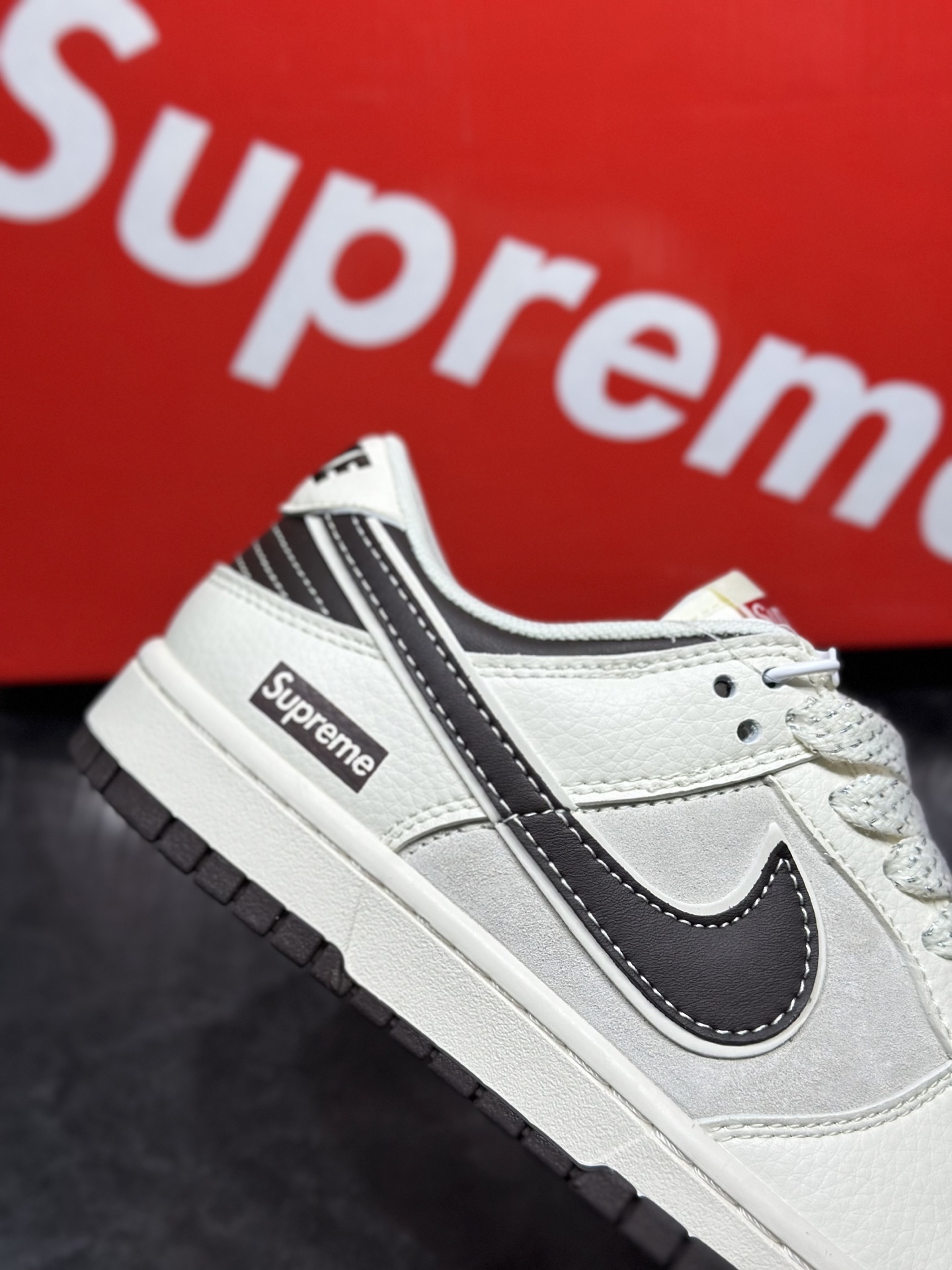 Nike Dunk Low Atomic '2025 Snake Year' Edition - Limited Release Couple's Sneakers 8 i1740210179532 7533 0 6