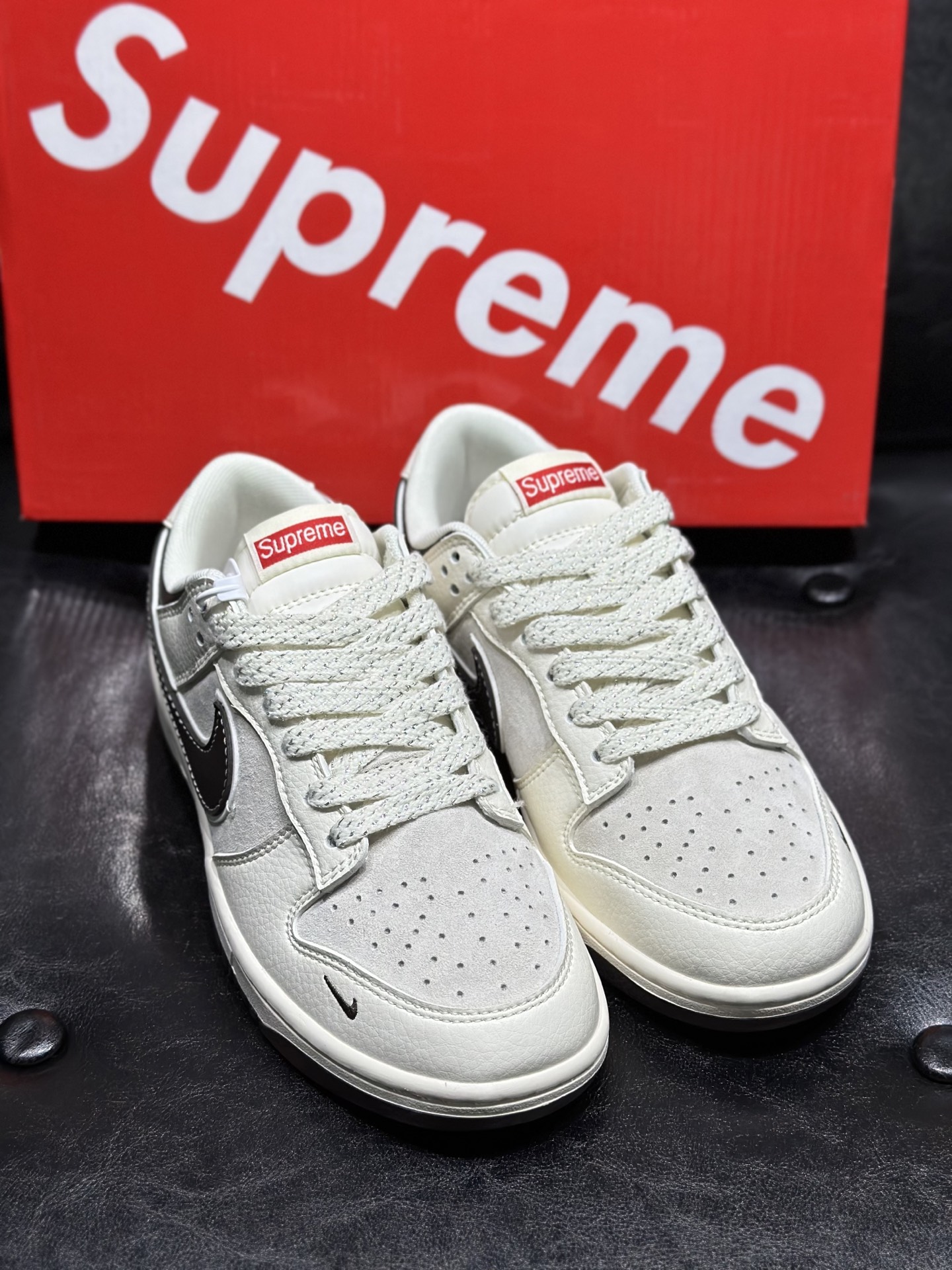 Nike Dunk Low Atomic '2025 Snake Year' Edition - Limited Release Couple's Sneakers 3 i1740210179581 9576 0 1