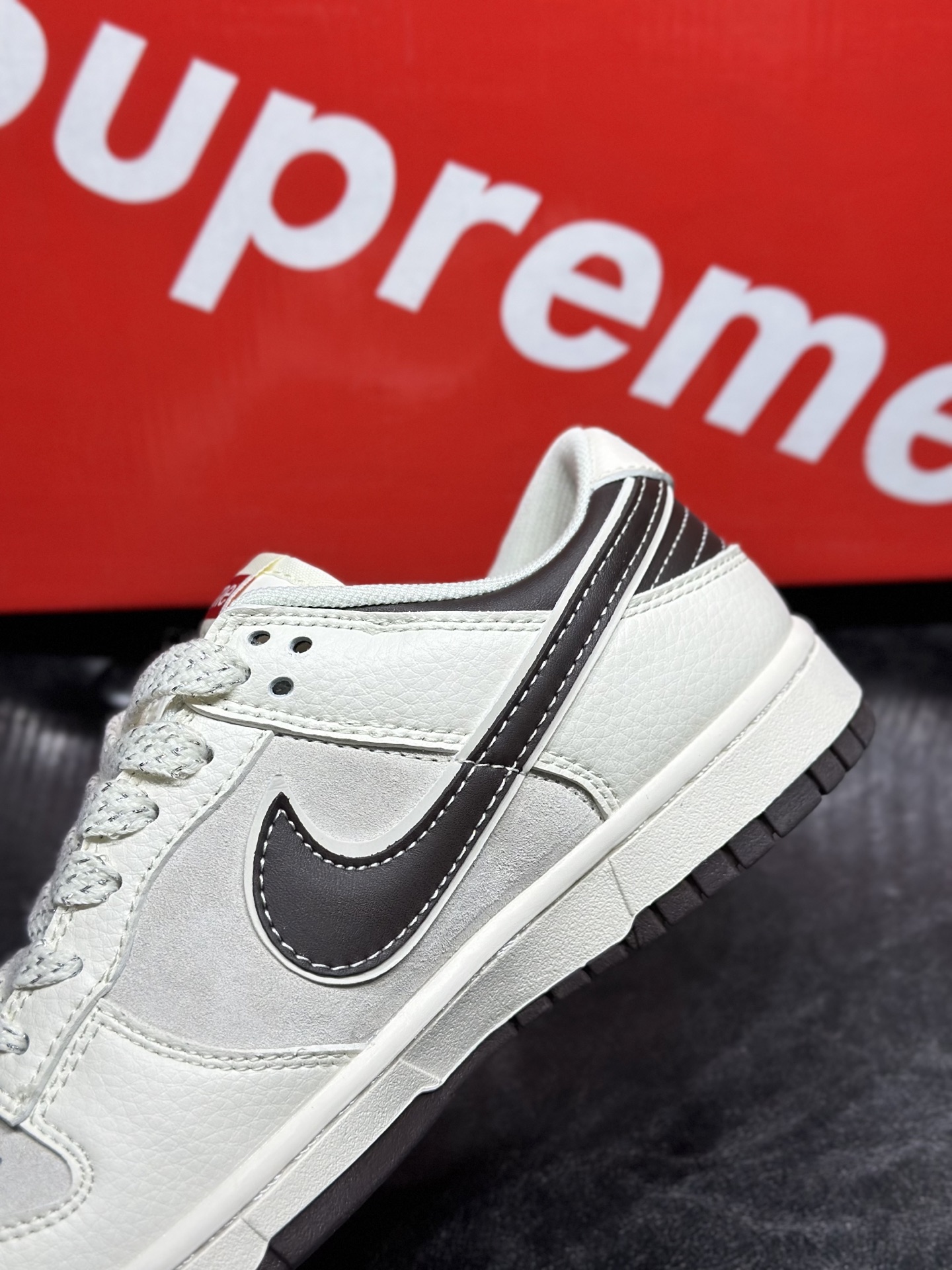 Nike Dunk Low Atomic '2025 Snake Year' Edition - Limited Release Couple's Sneakers 10 i1740210180103 2219 0 8