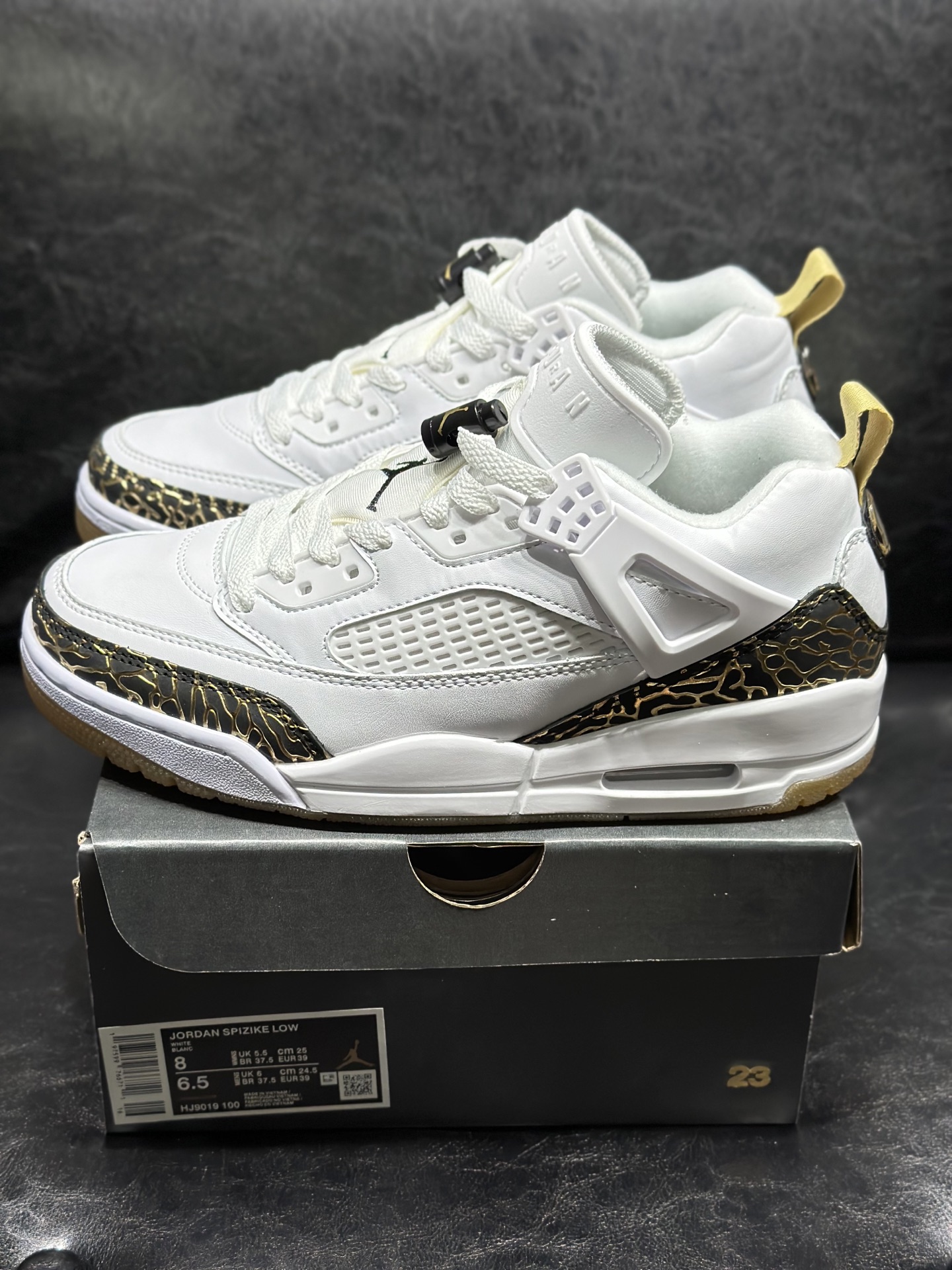 NO:275021,Spot, full head layer, full palm air cushion [top plastic film version] jordan spizike low Pure original low-top basketball shoes, original last original cardboard, original material development, detailed control, main supply foreign trade customers to create perfect shoe shape, cardboard midsole, steel stamp perfect version, company goods feel Size 36 36.5 37.5 38 38.5 39 40 40.5 41 42 42.5 43 44 44.5 45 46,19860909现货 全头层 全掌气垫【顶级塑料膜版本】jordan spizike low 纯原低帮篮球鞋 原楦原纸板 原厂材料开发 细节把控到位 主供外贸客户打造完美鞋型 纸板中底 钢印完美版型 公司货既视感 尺码36 36.5 37.5 38 38.5 39 40 40.5 41 42 42.5 43 44 44.5 45 46,,Men's shoes