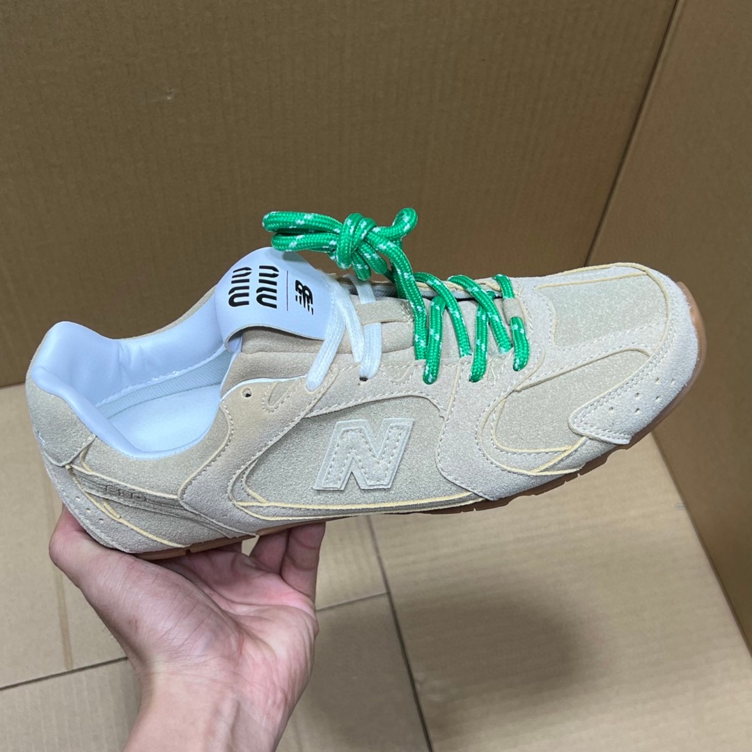 
NB联名miumiu特价新配色！
尺码：35.5-45，全码输出！
品质 价格 都是行业性价比天花板存