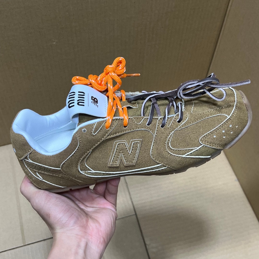 
NB联名miumiu特价新配色！
尺码：35.5-45，全码输出！
品质 价格 都是行业性价比天花板存