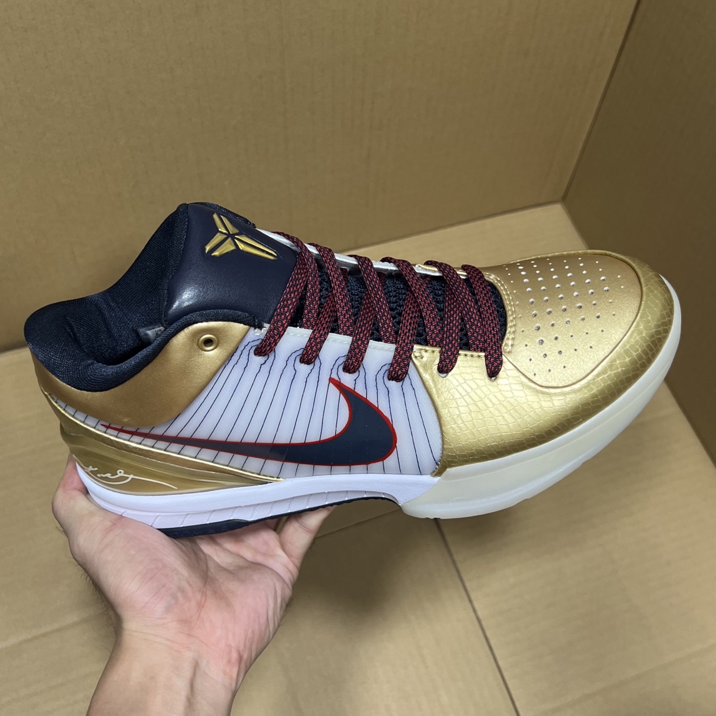 特价福利 科比系列特价！尺码40-48.5全码输出！原OG版本，重新上线！科比系列天花板产品！行业第一梯