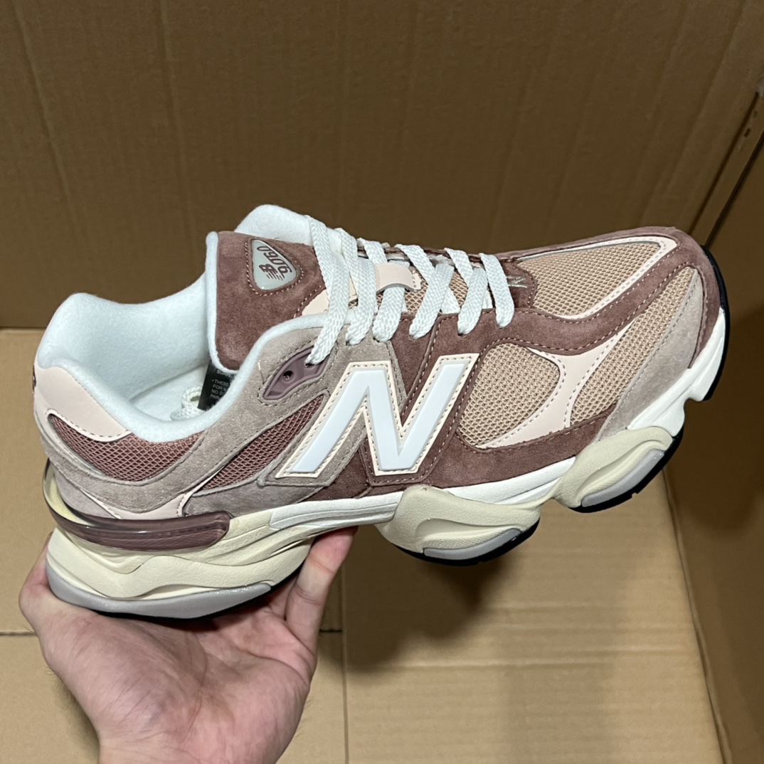 双十二福利开启！ 绿X版NB9060特价系列！ 尺码36-46，稳定输出！ 真正的纯原品质！卖过的都知道原来什么价格！品质 细节 做工也是无可挑剔！绝对的好货福利！ 编码AB325869