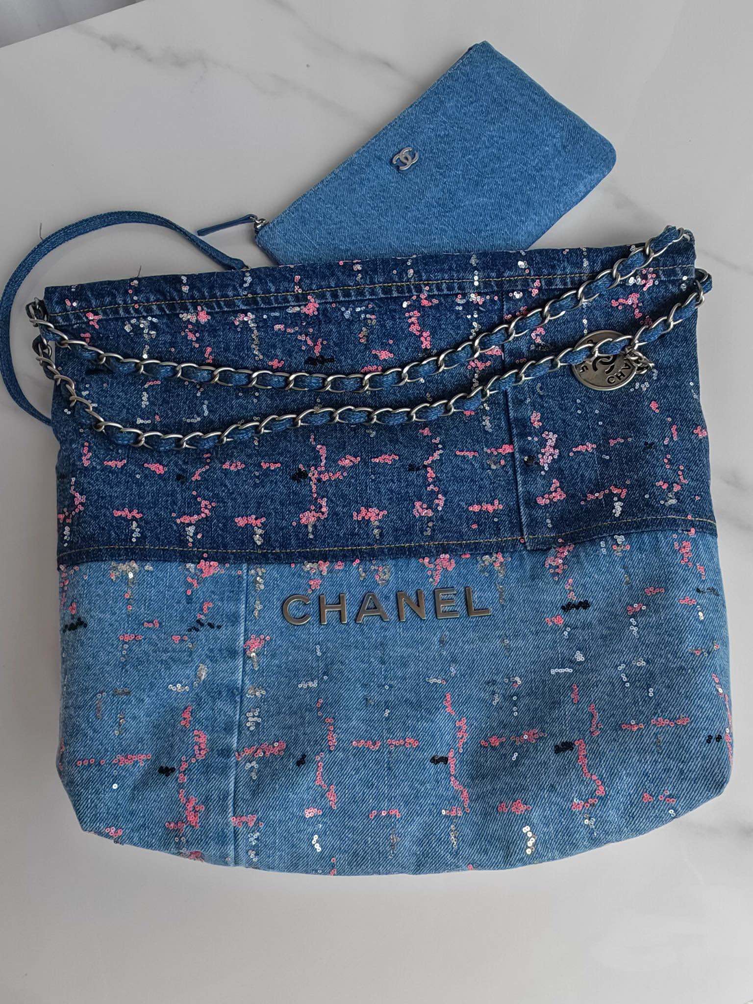 Chanel Luxury Designer Handbag Shoulder Bag in fine calfskin 3