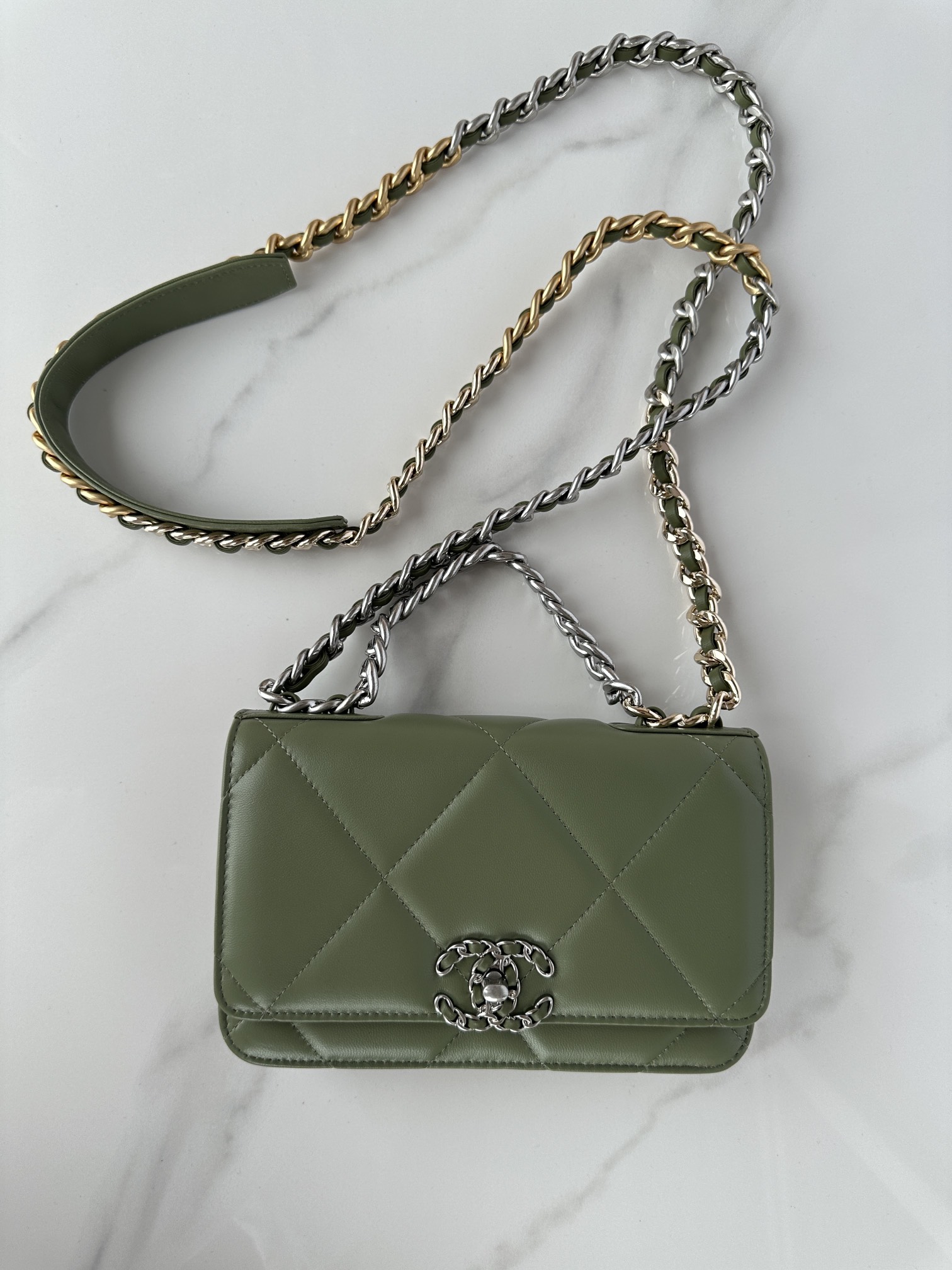 Brand: Chanel 6