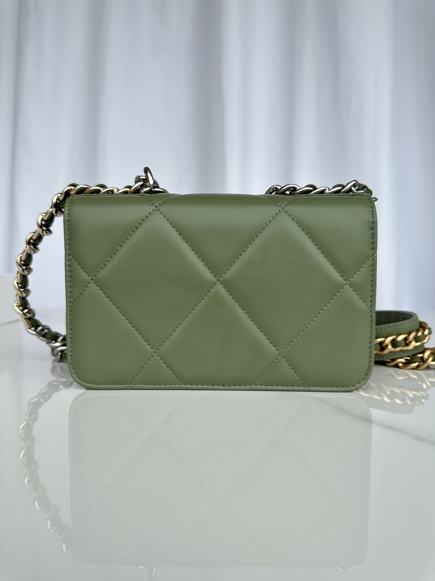 Brand: Chanel 2