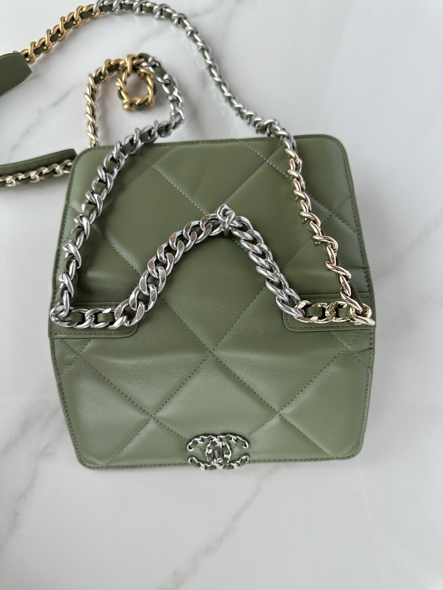 Brand: Chanel 7