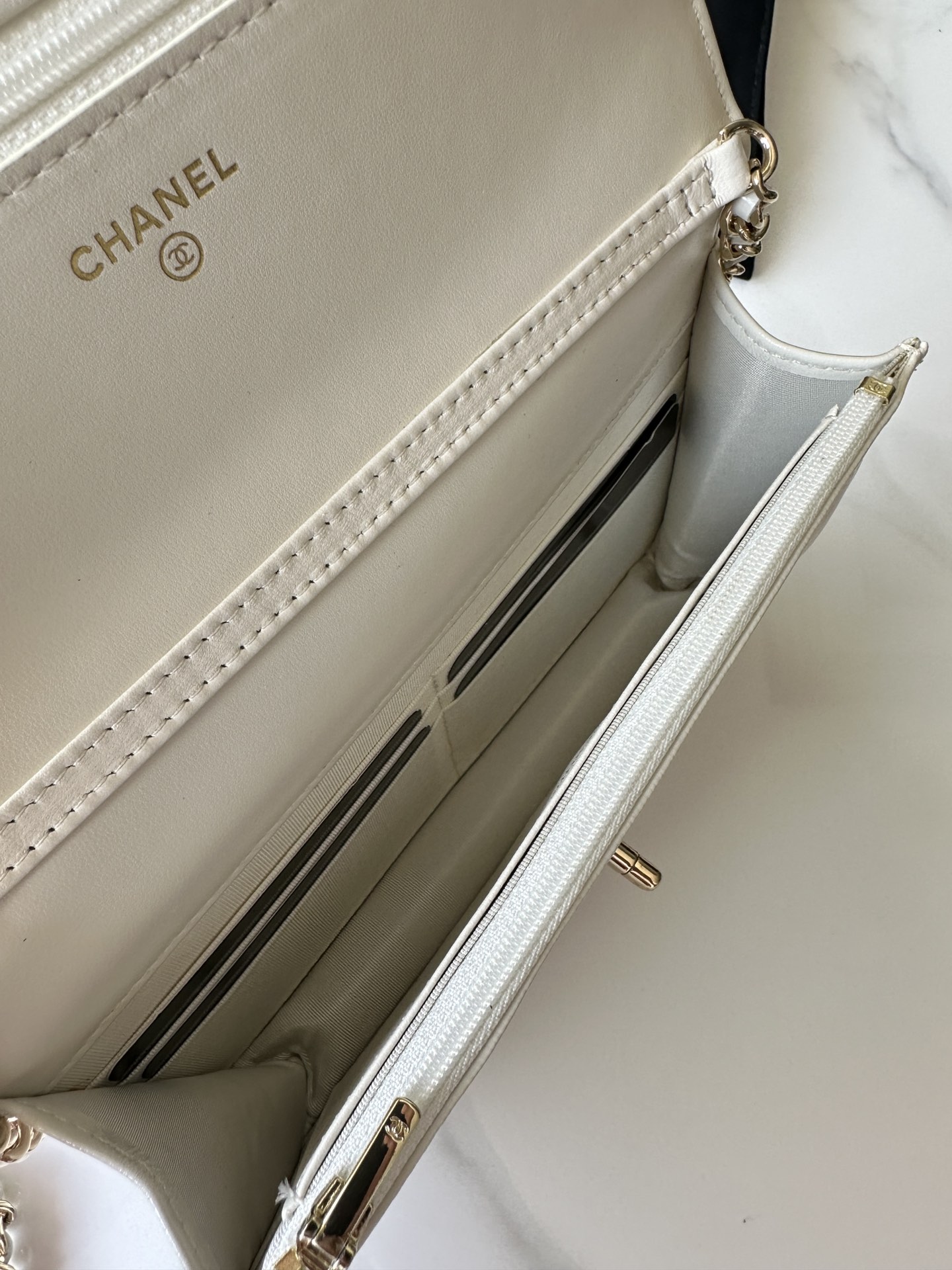 Brand: Chanel 5