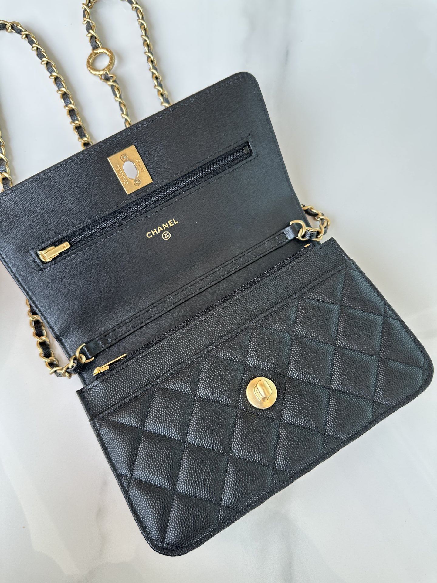 Chanel Luxury Designer Handbag Shoulder Bag in fine calfskin 5