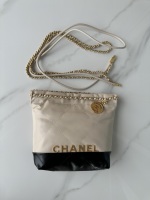 Chanel Vente en ligne épissure Cuir de vache 1 Chanel Vente en ligne
épissure Cuir de vache