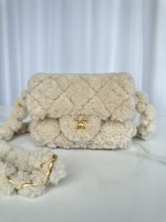 Chanel Réplique de qualité supérieure Peau mouton 1 Chanel Réplique de qualité supérieure
Peau mouton