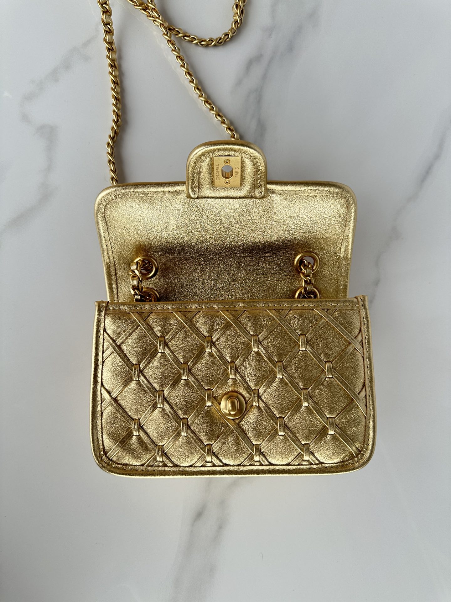 Chanell AS4797: Classic Flap Bag, Luxurious Calfskin Leather, 19cm 7 i1747973126 3767 8