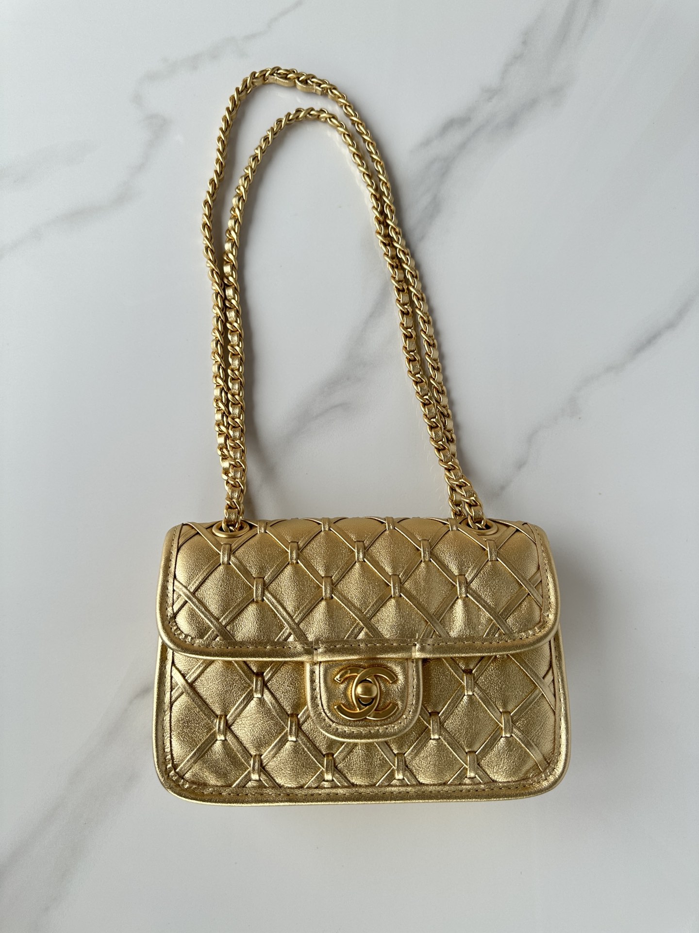 Chanell AS4797: Classic Flap Bag, Luxurious Calfskin Leather, 19cm 10 i1747973126 4461 2