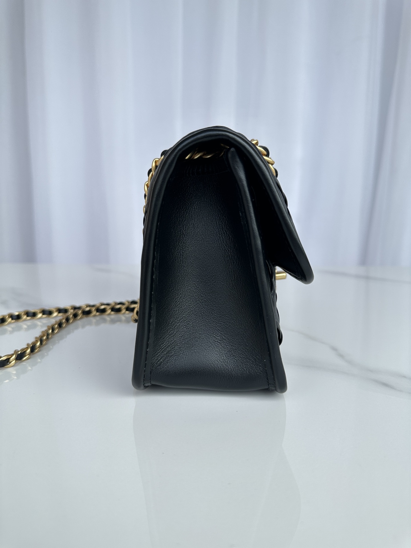 Chanell AS4795 Classic Flap Bag: Luxurious Design & Premium Leather 3 i1747973185 5880 8