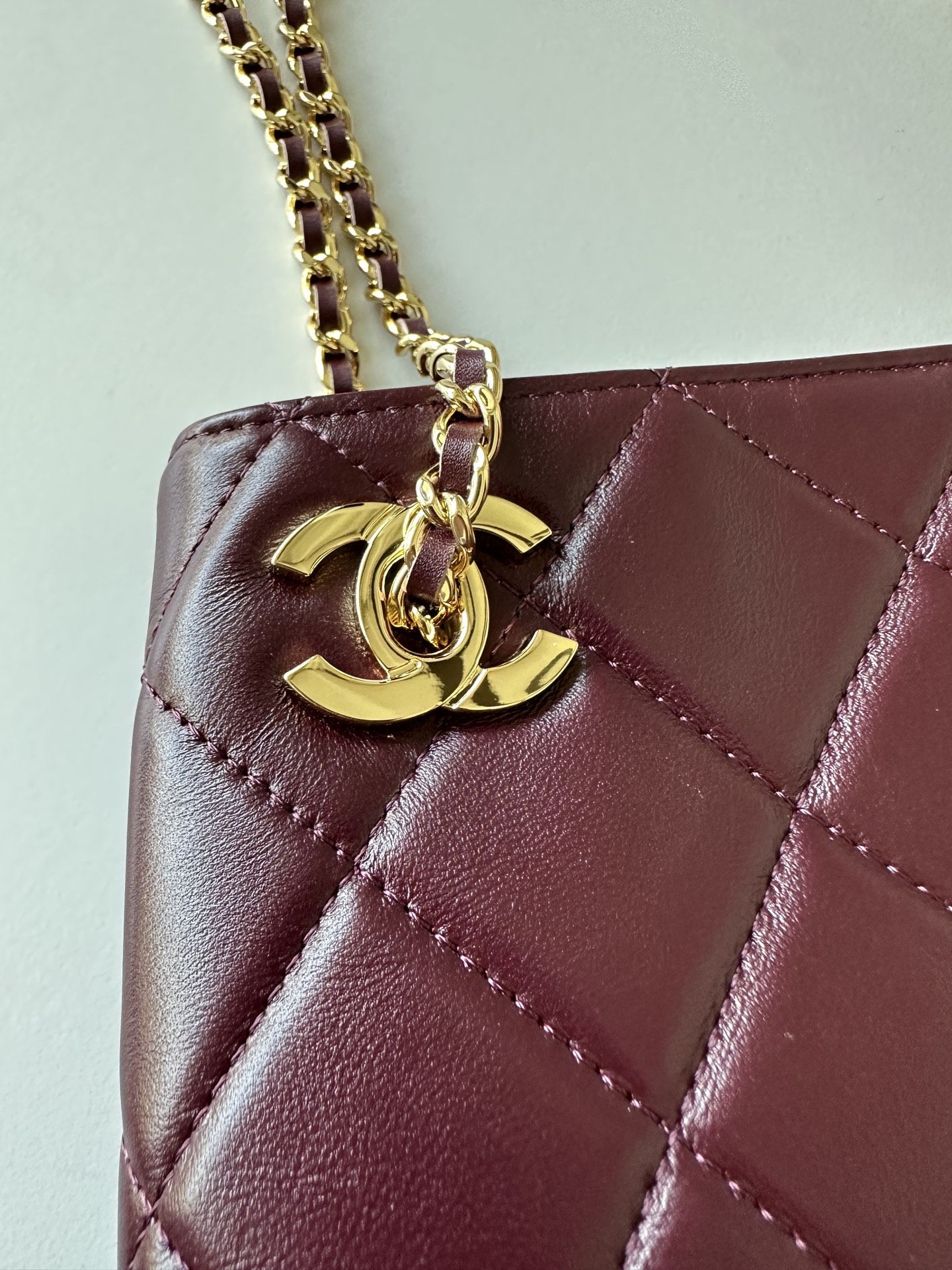 Chanel Style Leather Bag style reference detail image 4 from source 786003
