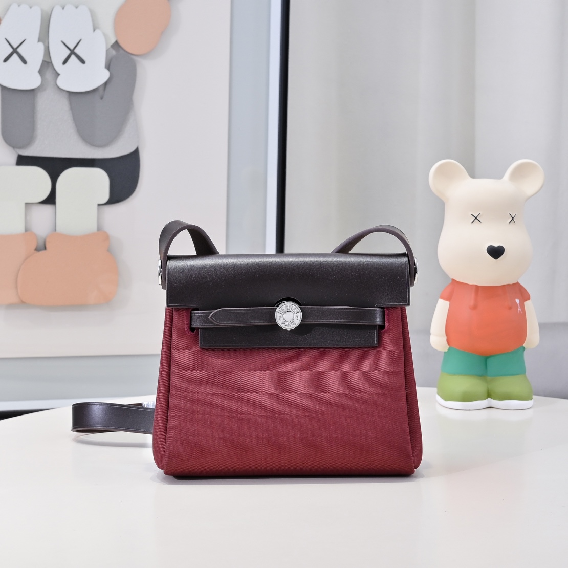 🐎新品现货🆕 银扣580💰金扣600💰
Mini Herbag 凯莉迷你布包 20cm 皮拼布银扣 超级Q么哒
限量版 专柜同步