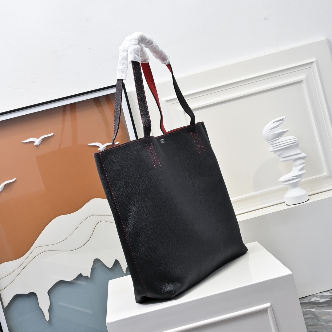 爱马仕（Hermès）奢华与永恒的设计 双面袋两面通用 简单低调 跟着心情换不一样的颜色🌈🌈🌈黑/大红