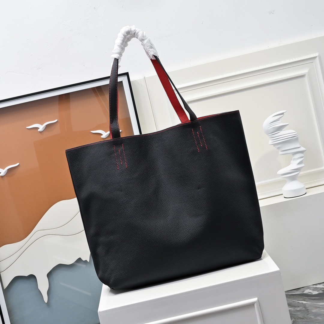 爱马仕（Hermès）奢华与永恒的设计 双面袋两面通用 简单低调 跟着心情换不一样的颜色🌈🌈🌈黑/大红