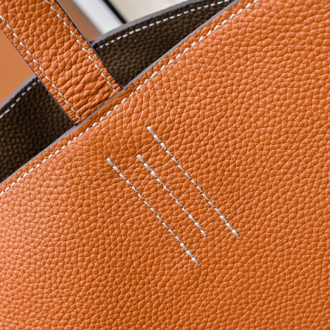 爱马仕（Hermès）奢华与永恒的设计 双面袋两面通用 简单低调 跟着心情换不一样的颜色🌈🌈🌈金棕/大象灰