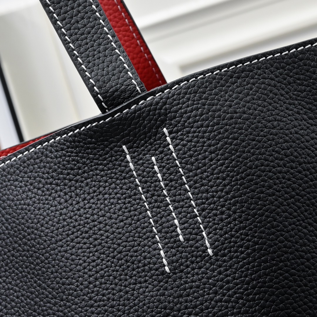 爱马仕（Hermès）奢华与永恒的设计 双面袋两面通用 简单低调 跟着心情换不一样的颜色🌈🌈🌈黑/大红