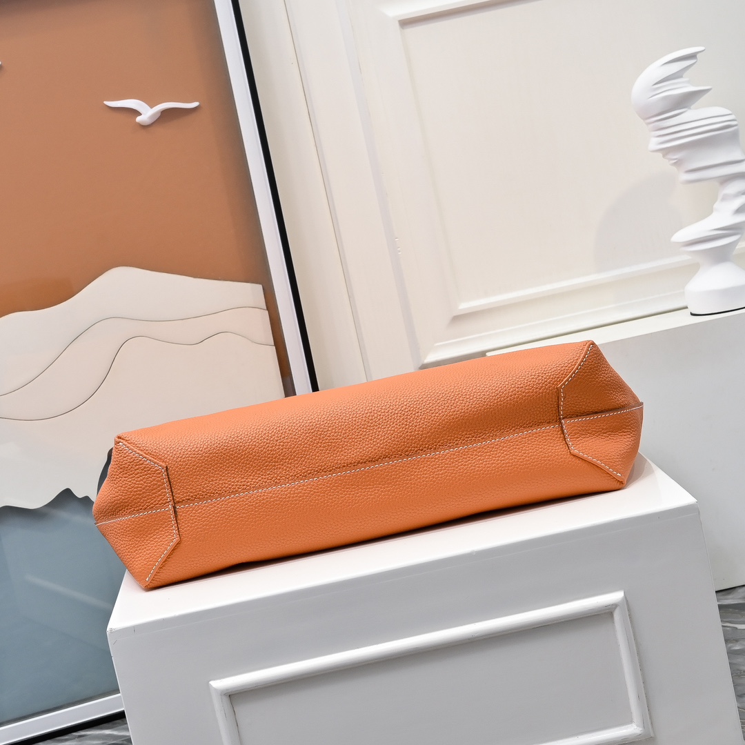 爱马仕（Hermès）奢华与永恒的设计 双面袋两面通用 简单低调 跟着心情换不一样的颜色🌈🌈🌈金棕