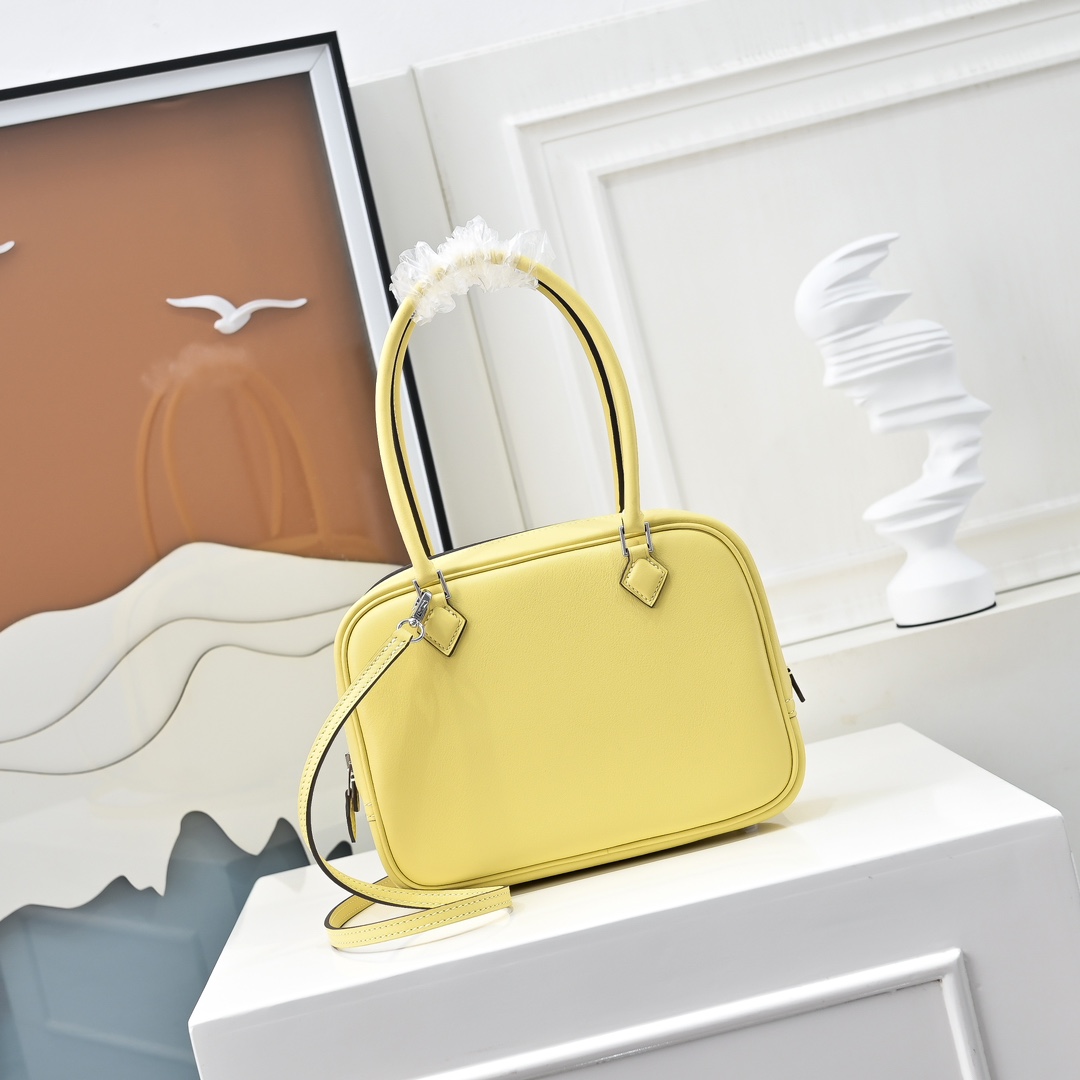 NO:698582,New lume Swift feather bag small size 20, mini 18 size gold and silver buckle in stock (as light as a feather, very small and practical ~ all-steel hardware, hand-stitched wax thread, very minimalist design, E-leather fluttering feeling, Hermes, hermes, stuart weitzman, Hermes,19860909新品 lume Swift 羽毛包小号20尺寸 迷你18尺寸金银扣现货（如羽毛一般轻盈非常小巧又实用～全钢五金,手缝蜡线,非常极简的设计 E皮飘飘欲仙的感觉,爱马仕,hermes,stuart weitzman,Hermes,,Bag