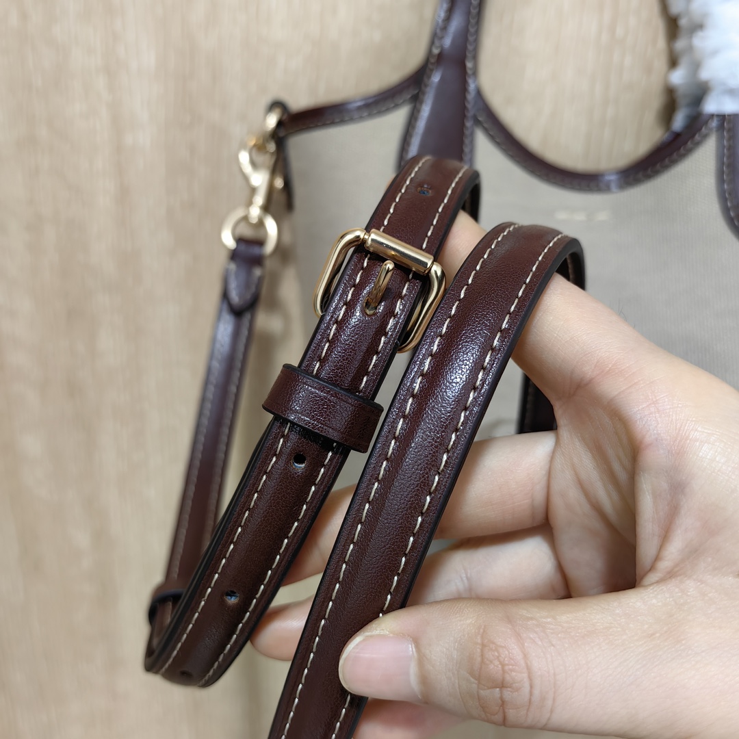 Coach ～￼Coach 蔻驰CR169 Hanna系列最新款水桶包 形似水桶又似菜篮子 牛皮配帆布材质