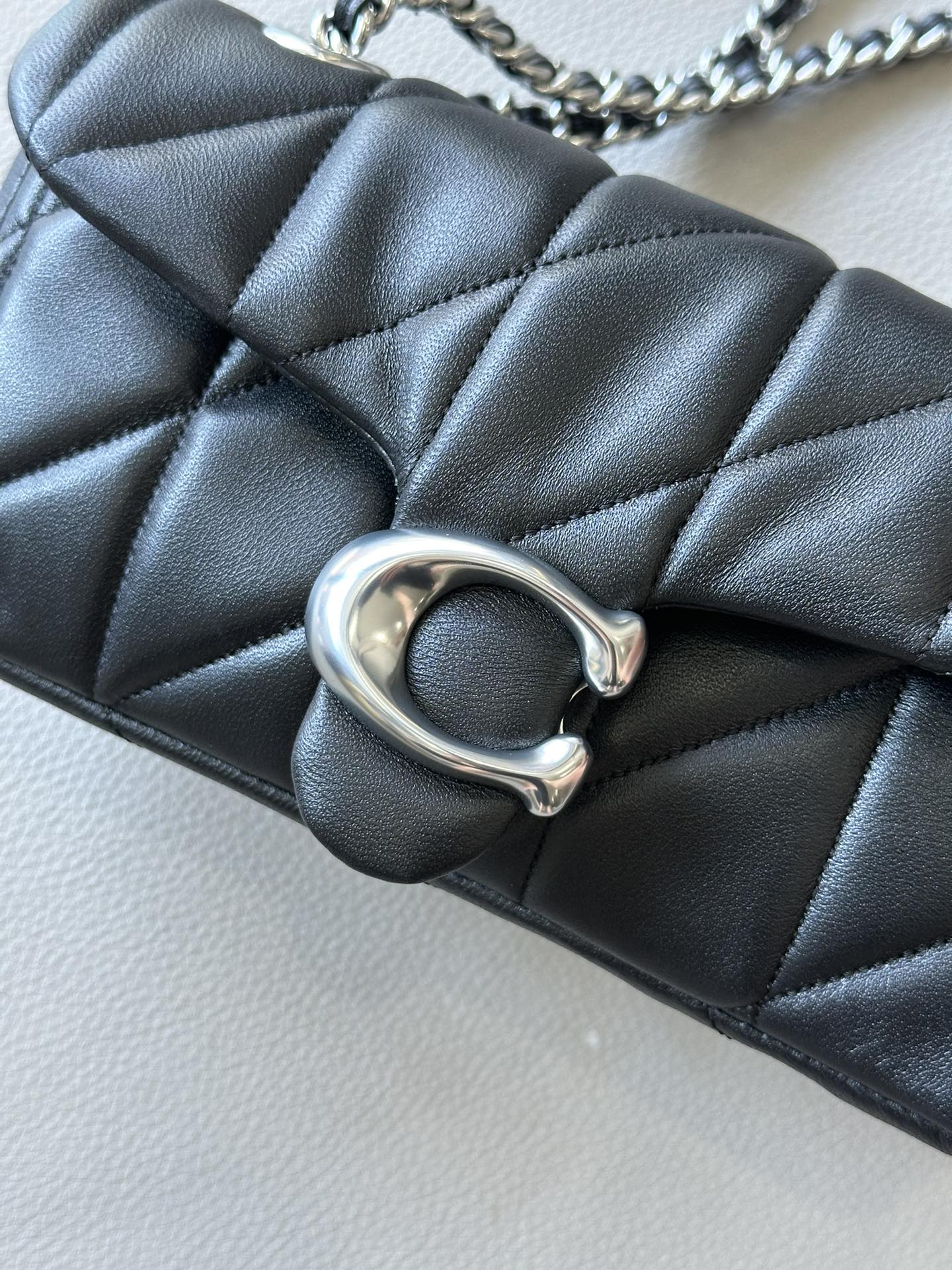 Coach ～ 货 Coach 蔻驰CP149 Quilting Tabby20系列单肩斜挎酒神包