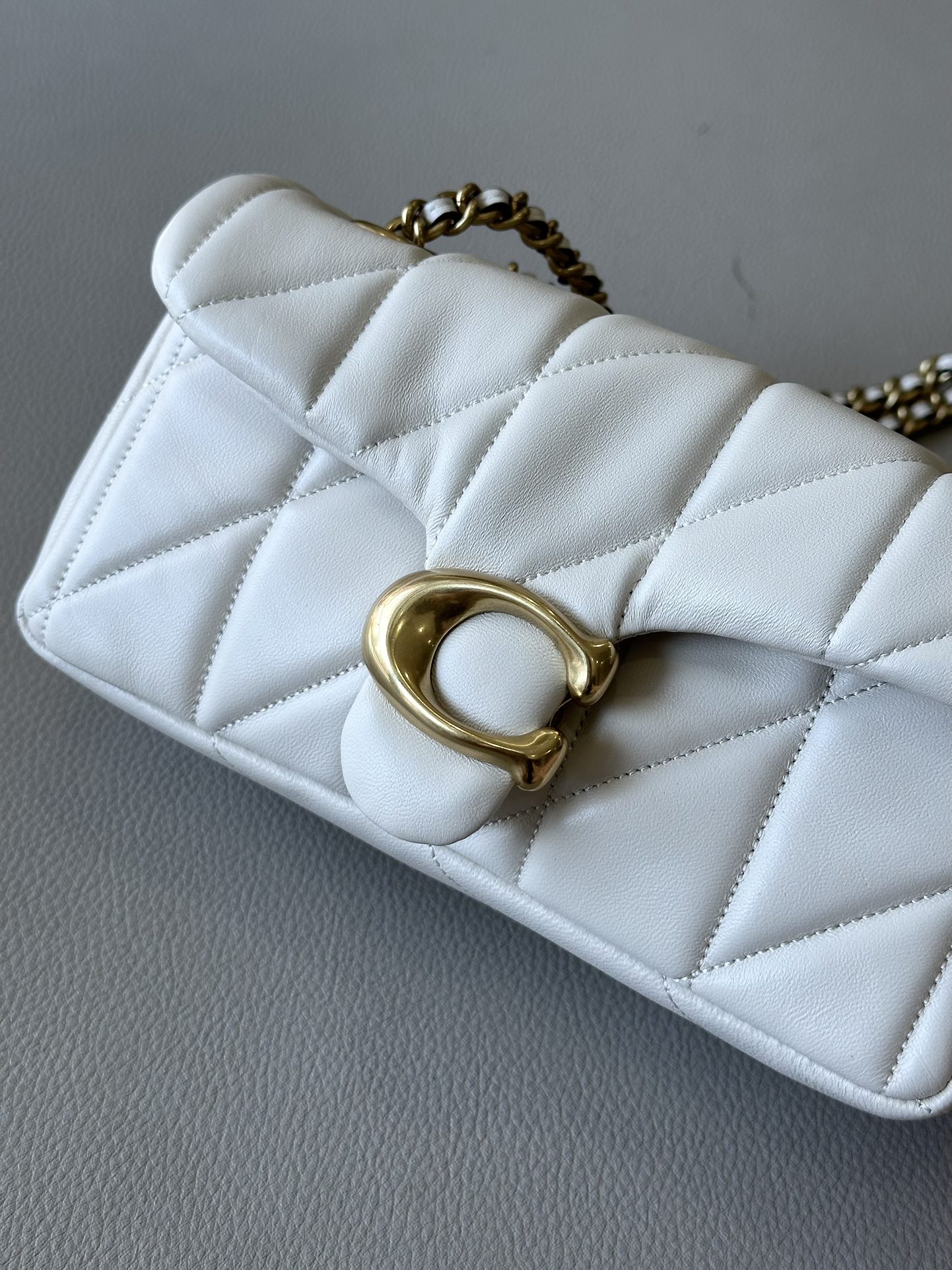 Coach ～ 货 Coach 蔻驰CP149 Quilting Tabby20系列单肩斜挎酒神包
