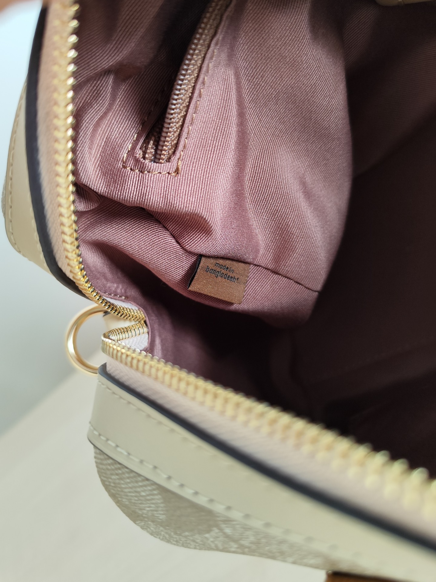Coach ～纯原coach蔻驰CS185 rowan系列新款配色 焦糖奶茶双拼大号波士顿 枕头包