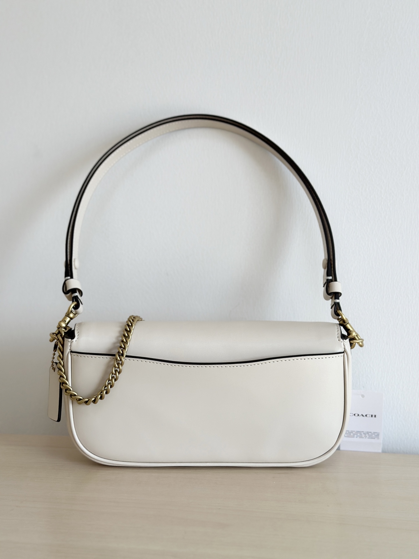 Coach ～￼ Coach蔻驰 CAN90 Brook系列法棍包 有牛皮和老花料两种材质